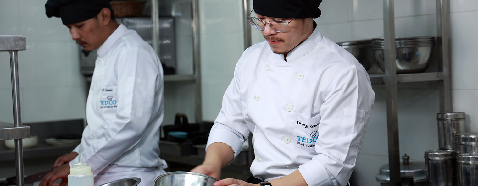 Job Prospects after Completing Professional Cooking Courses in Gurgaon