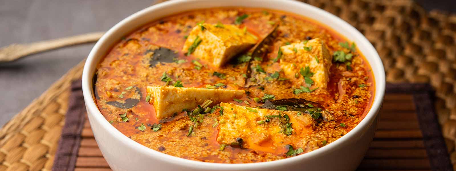 How to Prepare Paneer Tikka on Tawa or Oven