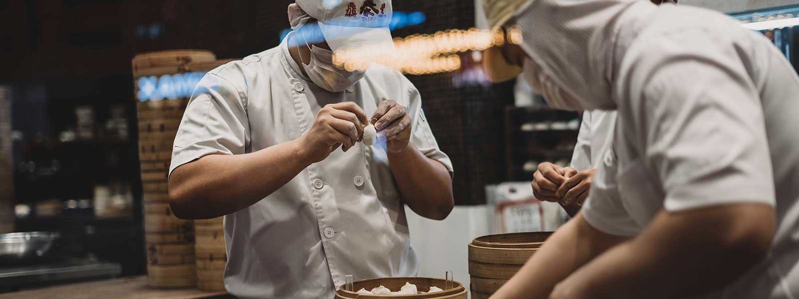 10 Reasons to Choose a Professional Bakery Chef Course in India